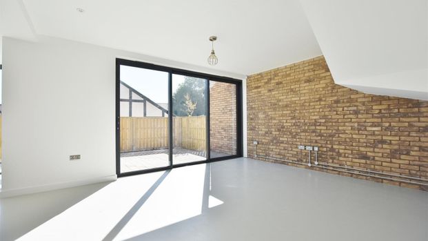 The Mount, Hale Barns, Altrincham, WA15 - Photo 1