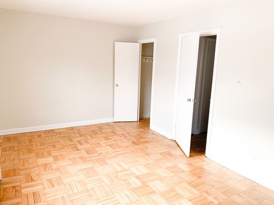 For Lease - 2846 Bloor Street Unit# 1B, Toronto, Ontario - Photo 1