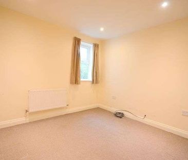 Lowther Gardens, Bournemouth, BH8 - Photo 2