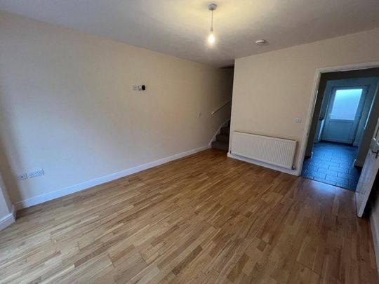 2 bedroom house to rent - Photo 1