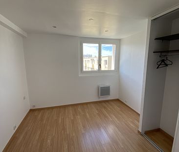 Appartement 3 pièces 46m2 MARSEILLE 3EME 750 euros - Photo 5