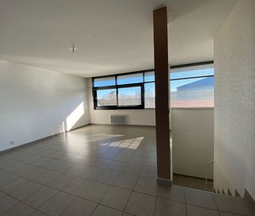 Location Appartement 2 pièces 59m² - Photo 2