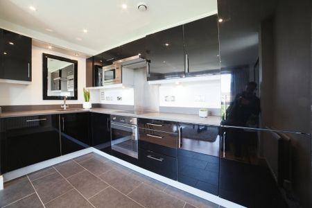 Modern 1 Bedroom Apartment To Let in Great Location in Wandsworth - Photo 4