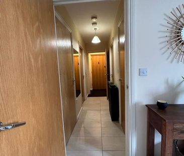 2 Bed Flat, Manchester Court, E16 - Photo 1