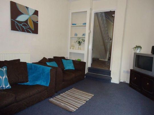 5 bedroom terraced house to rent - Photo 1