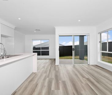 3 Treeton Close, Farley NSW 2320 - House For Rent | Domain - Photo 2