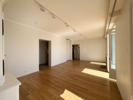 Location Appartement 5 pièces 180m² NICE 06000 - Photo 4