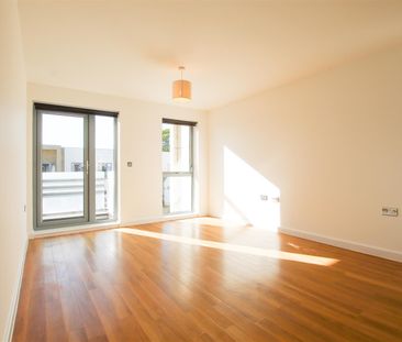 Glenalmond Avenue, Cambridge - Photo 1