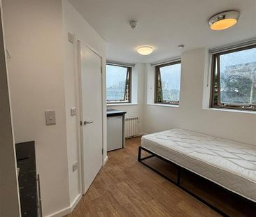 Studio to rent - Photo 6