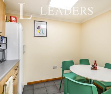 5 bedroom house to rent Little Breach, Chichester, PO19 - Photo 6