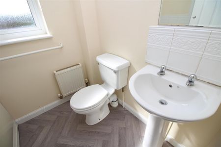 3 bedroom Semi-detached house to rent in Chesters Avenue, Longbenton, Newcastle Upon Tyne, Ne12 - Photo 4