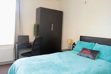 Greenhill Road (5 Bed) - Photo 2