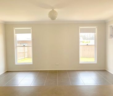 26 Wallis Avenue, Mittagong NSW 2575 - House For Rent | Domain - Photo 1