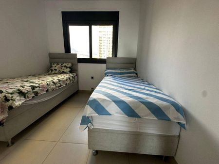 2 room luxury Flat for rent in Benidorm, Valencia - Photo 2