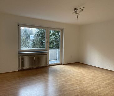 SEHR GEPFLEGTE 3ZKB-WOHNUNG MIT BALKON UND STELLPLATZ! - Photo 6