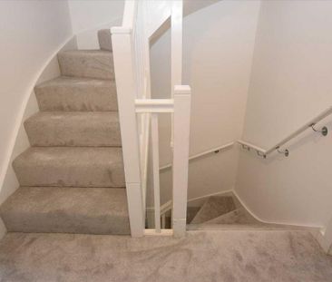 4 bedroom property to rent - Photo 2