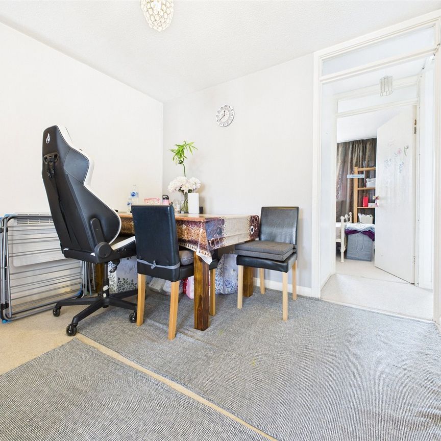 Harvesters Close, Isleworth, Middlesex, TW7 - Photo 1