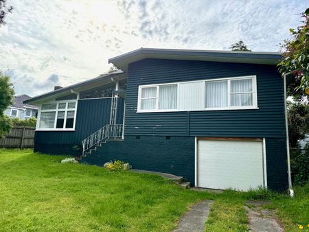 23 Gill Avenue, Te Atatu Peninsula, Auckland - Photo 3