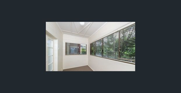 Spacious Unit - Inner City Fringe! - Photo 1