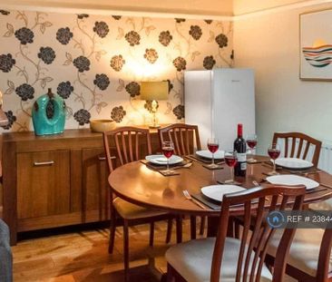 3 bedroom terraced house to rent - Photo 6