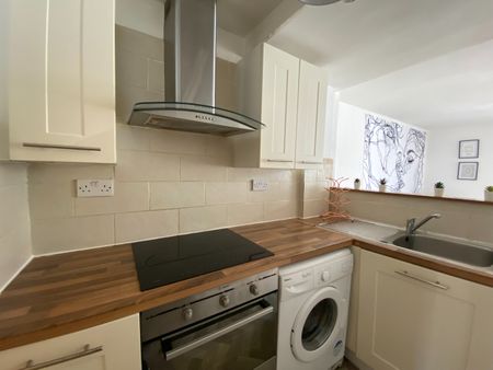 1 Bed Flat, Humberstone Gate, LE1 - Photo 3