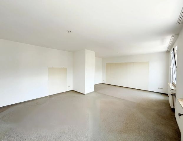 CHARMANTE 2-ZIMMERWOHNUNG IN DER STADTMITTE ZU MIETEN! - Photo 1