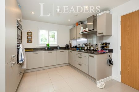 4 bedroom house to rent Breething Road, Dunton Green, Sevenoaks, TN14 - Photo 5