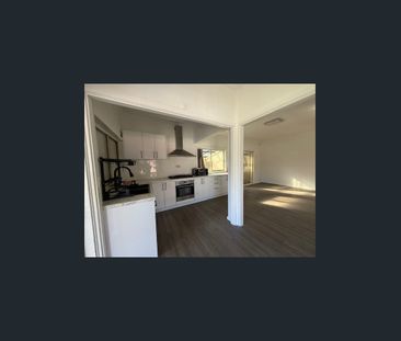 4 Bedroom Home - Photo 5