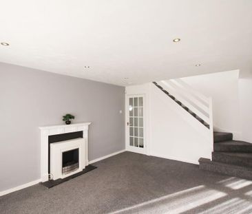2 bedroom end of terrace house to rent - Photo 1