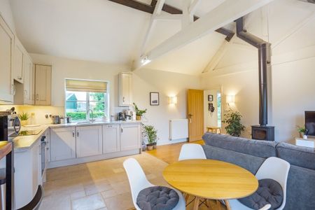 1 bedroom barn to rent - Photo 3