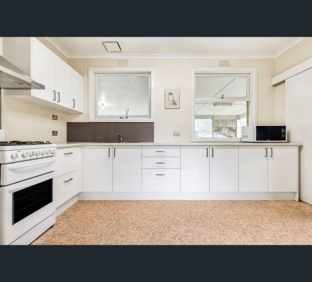 57 Hadley Street, Seaford, Vic 3198 - Photo 4