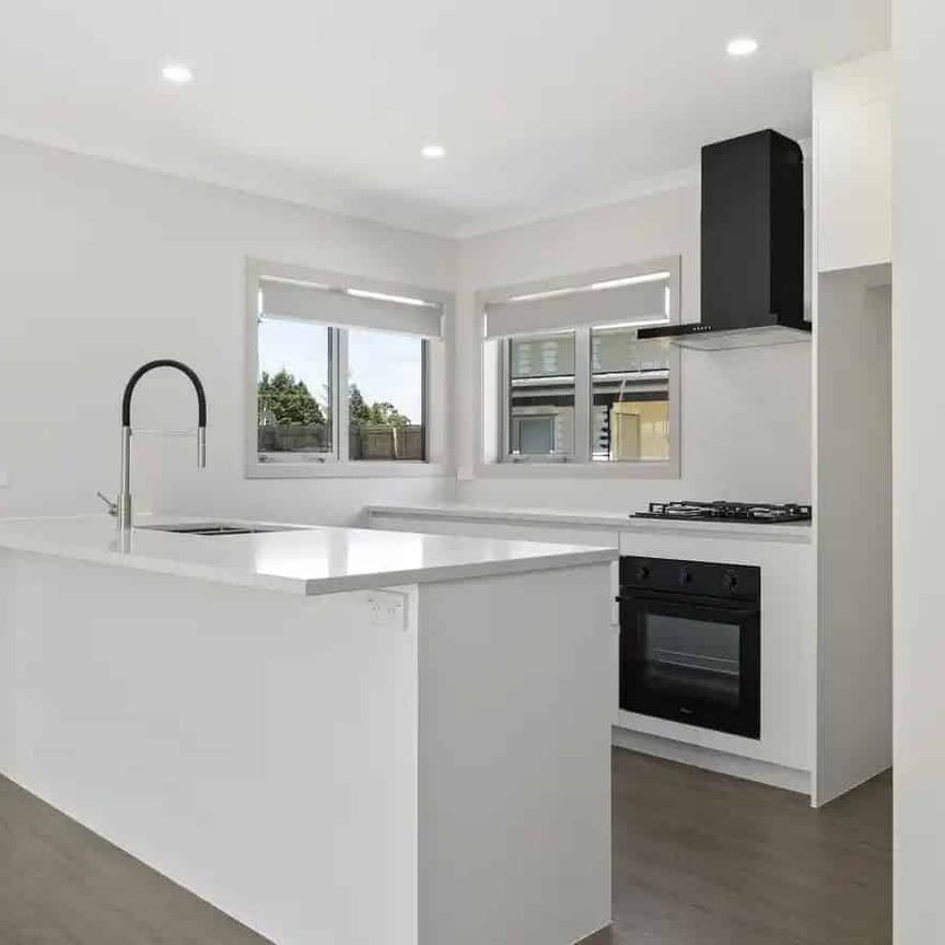 Stunning on Noni Street! - Photo 1