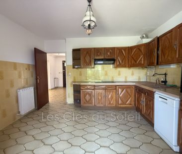 Location maison 2 chambres 102 m² Toulon - Photo 2