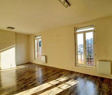 Location Appartement 3 pièces 70m² - Photo 2