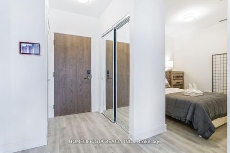 402 30 Inn On The Park Drive - Photo 3