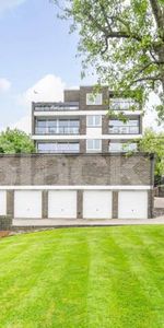 Spectacular panoramic views with a balcony and floor to ceiling windows - Photo 4