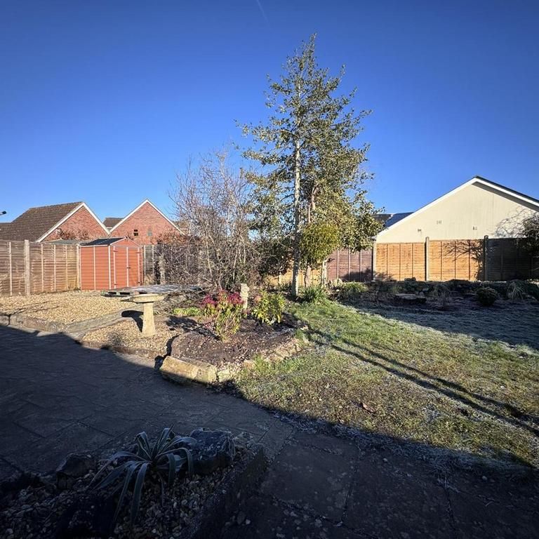 2 bedroom detached house to rent - Photo 1