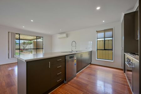 8 Hanley Street - Photo 3