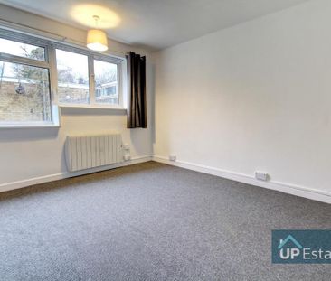 2 bedroom maisonette to rent - Photo 3