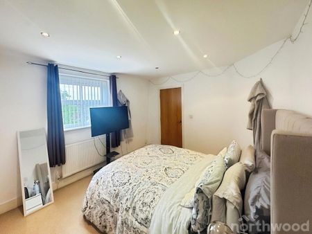 2 bedroom flat to rent - Photo 3