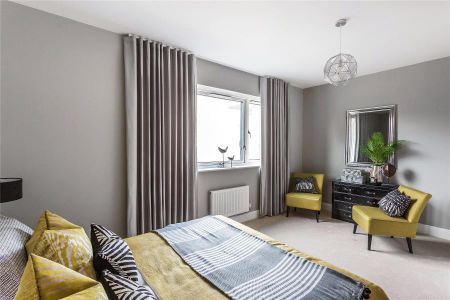 Green View, Woking, Surrey, GU22 - Photo 3