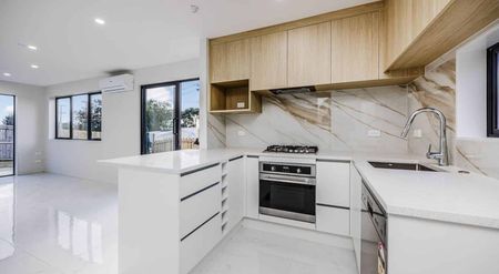 Spacious 4 Bed + Study 3 Baths Garage Pr... - Photo 5