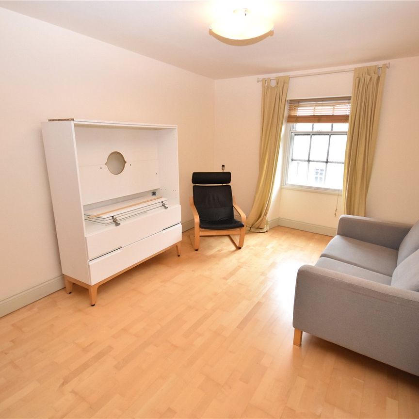Flat 4, 15, Bondgate Within, Alnwick, Northumberland, NE66 1SX - Photo 1