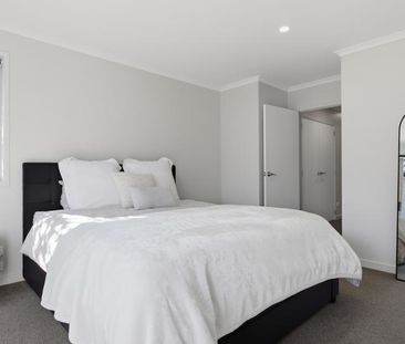 Immaculate and convenient - Photo 6