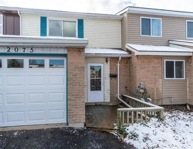 2075 Lanark Court | 2075 Lanark Court, Sarnia - Photo 1