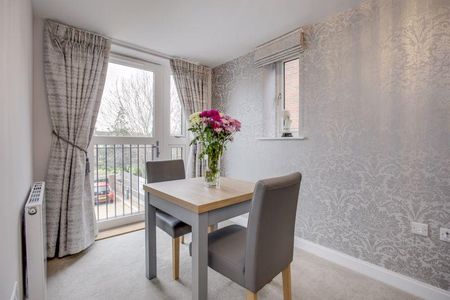 2 bedroom retirement property to rent - Photo 4