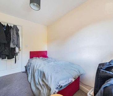 Whitehead Way, Aylesbury, HP21 - Photo 1