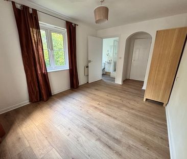 2 Bed Flat, Bristol South End, BS3 - Photo 4