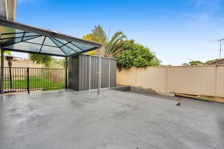 Beautiful Gem in Mount Annan - Photo 3