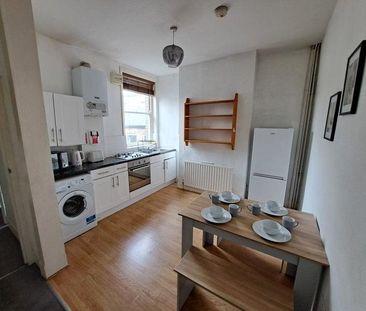 4 bedroom flat share to rent - Photo 6